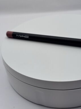 MAC Cosmetics | Makeup | Mac Lip Pencil Lip Liner Crayon Boldly Bare ...